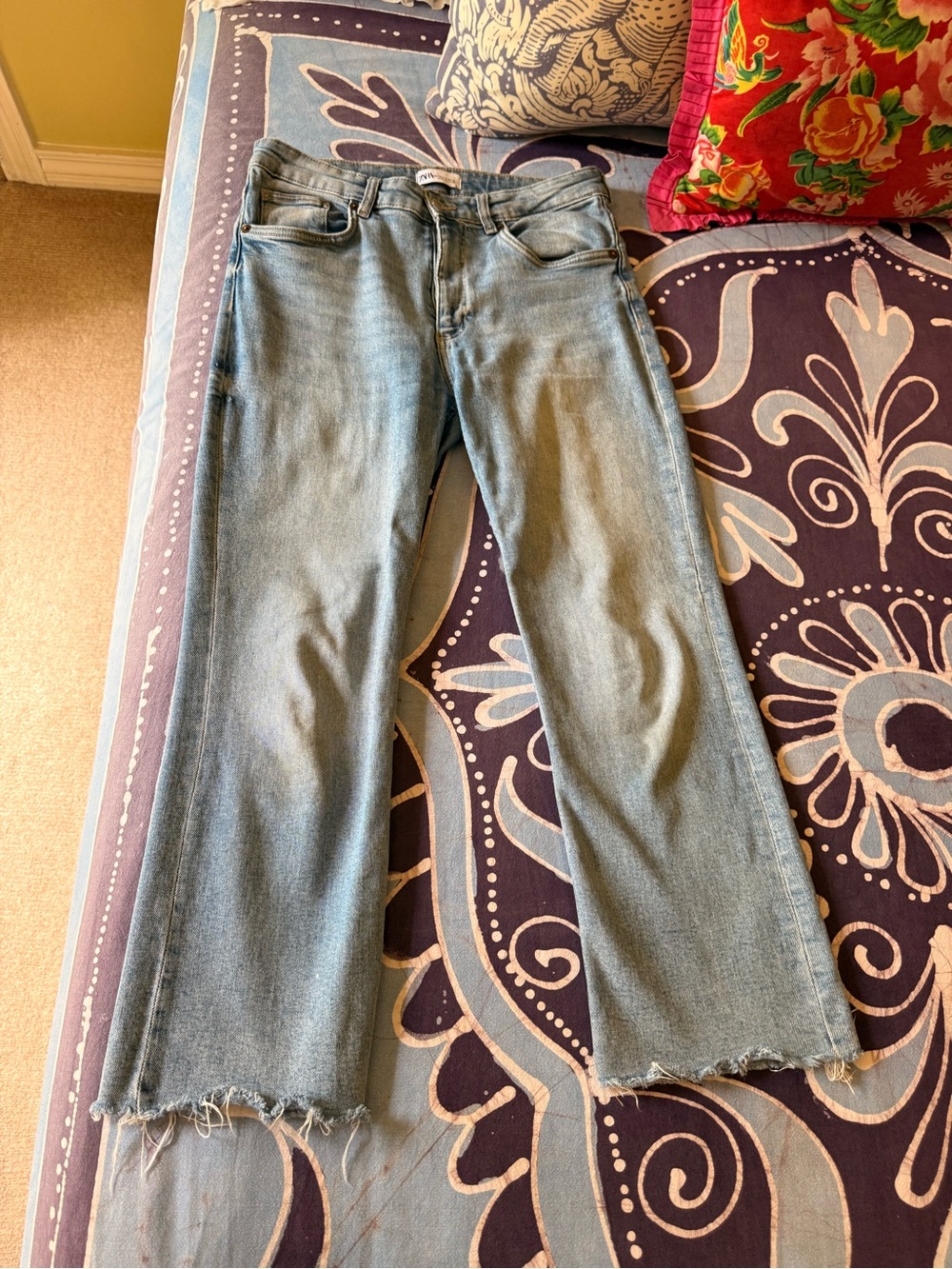 Zara Mid Rise Cropped Flare Jeans